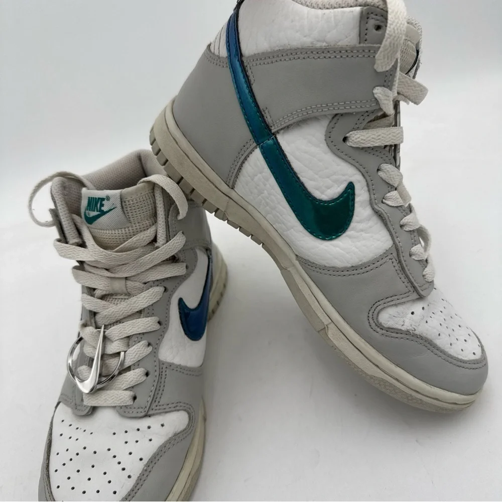 Nike Dunk High FLS Casual Shoe Summit White Grey Fog DR7855-100 Womens Size 5.5